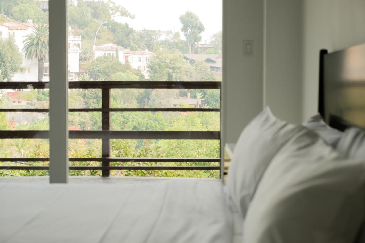 Hotel Hollywood Hills 3*